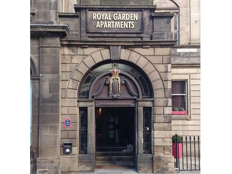 Fountain Court Apartments - Royal Garden Edinburgh Buitenkant foto